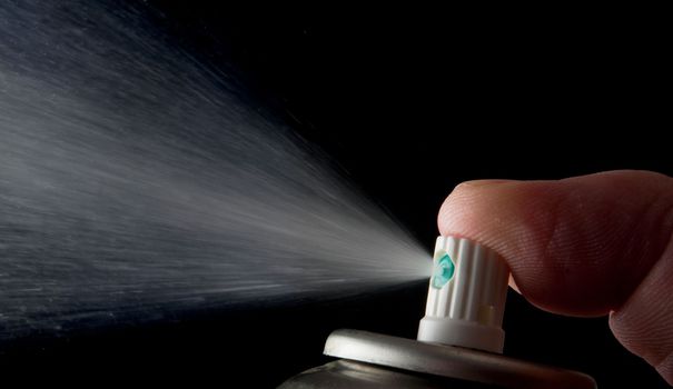 Des chercheurs américains travaillent sur un spray nasal contre le Covid-19