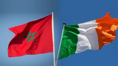 les drapeaux marocain et irlandais