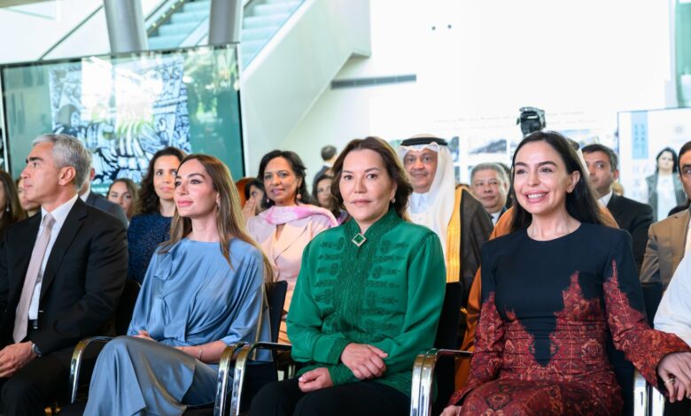 SAR la Princesse Lalla Hasnaa inaugure à Bakou l’exposition numérique “Le Tapis de Rabat, tout un art” 1 GqR4ZMKXIAA mXr