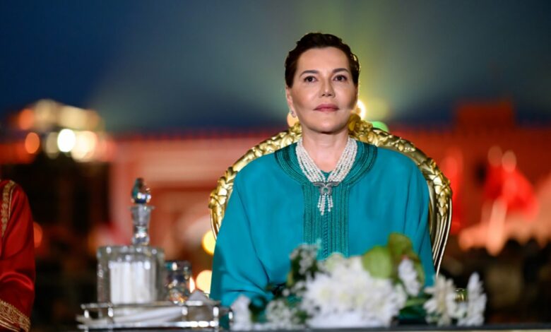SAR la Princesse Lalla Hasnaa offre à Bakou une cérémonie de thé en l’honneur de personnalités féminines azerbaïdjanaises du monde de la culture et des arts 1 GqbkWu W8AAqeSb