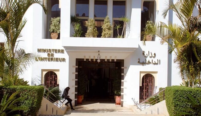 Le ministère de l’Intérieur suspend un khalifa de caïd à la préfecture des arrondissements Aïn Sebaâ-Hay Mohammadi pour suspicion d’implication dans une affaire de corruption 1 WhatsApp Image 2025 05 06 at 14.15.03