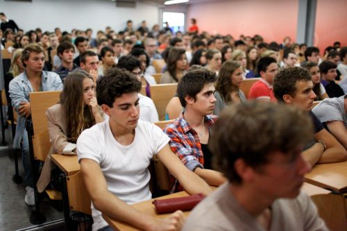 Les étudiants marocains brillent à l’École Polytechnique, l’un des établissements les plus prestigieux de France 1 amphi 1 e1663087164572 9876