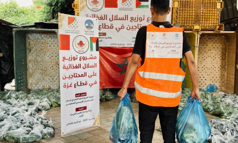 Gaza: Distribution de 500 paniers alimentaires aux familles les plus démunies, à l’initiative de l'Agence Bayt Mal Al-Qods Acharif 1 GtQD7ZYXwAA83IE