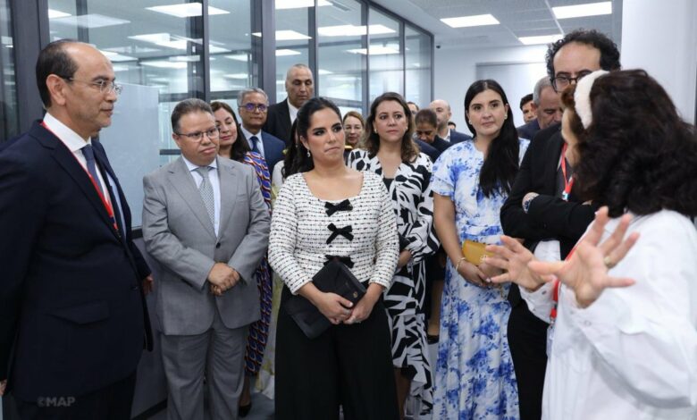 La Première Dame de la République du Salvador visite à Rabat le Centre Mohammed VI de la Recherche et de l’Innovation 1 Gw sDjFXsAAjvMD