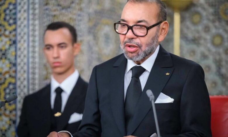 Le Roi Mohammed VI renouvelle son appel au dialogue avec l’Algérie : « Le peuple algérien est un peuple frère et le Maroc est prêt à résoudre tous les différends » 1 WhatsApp Image 2025 07 29 at 21.42.24