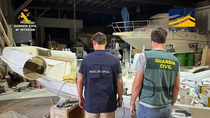Le système algérien soutient-il des réseaux clandestins de migration irrégulière… L’Espagne démantèle une organisation criminelle transportant des migrants irréguliers depuis l’Algérie 1 WhatsApp Image 2025 08 27 at 20.37.27