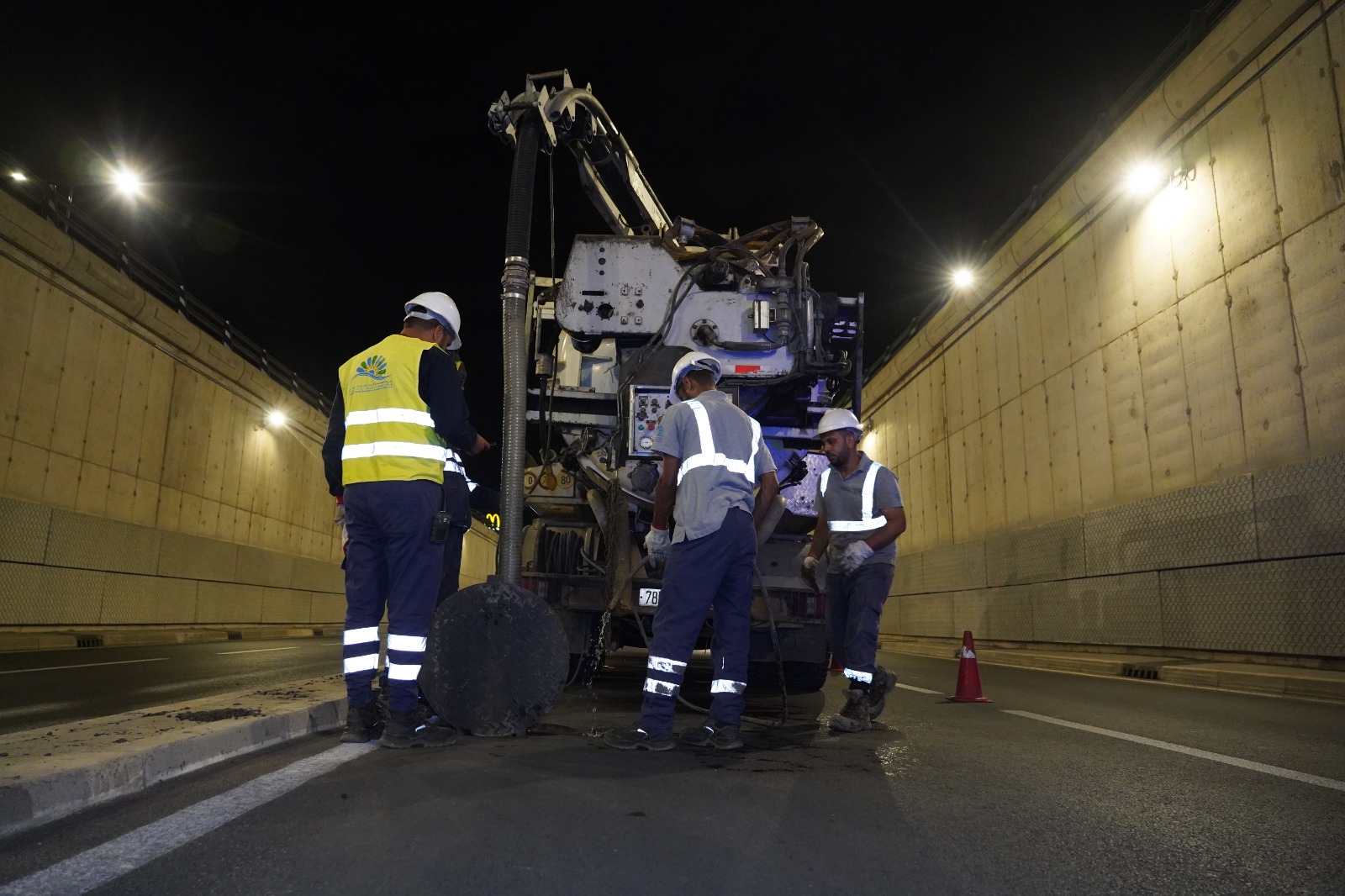 Casablanca-Settat se prépare à la saison des pluies : mobilisation générale de la SRM Casablanca-Settat pour garantir la sécurité des réseaux et la qualité des services 5 SRM CS Curage 1 1