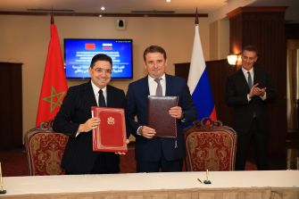 Le ministre des Affaires étrangères, de la Coopération africaine et des Marocains résidant à l’étranger, M. Nasser Bourita, et le chef de l'agence Fédérale des Pêches Russe, Ilya Shestakov ont procédé, vendredi à Moscou, à la signature d’un nouvel accord de coopération en matière des pêches maritimes, qui vient remplacer l’accord précédent arrivé à échéance. 1 WhatsApp Image 2025 10 17 at 14.17.58