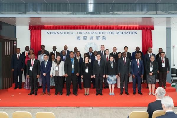 Inauguration de l’Organisation internationale de la médiation à Hong Kong pour renforcer le droit international 1 WhatsApp Image 2025 10 23 at 22.43.25