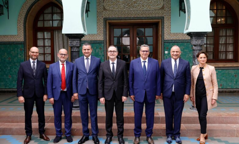 Le Chef du gouvernement reçoit le Directeur exécutif du Groupe Renault et préside la cérémonie de signature d’un avenant à la convention d’investissement avec le Groupe. 1 WhatsApp Image 2025 10 29 at 13.18.01