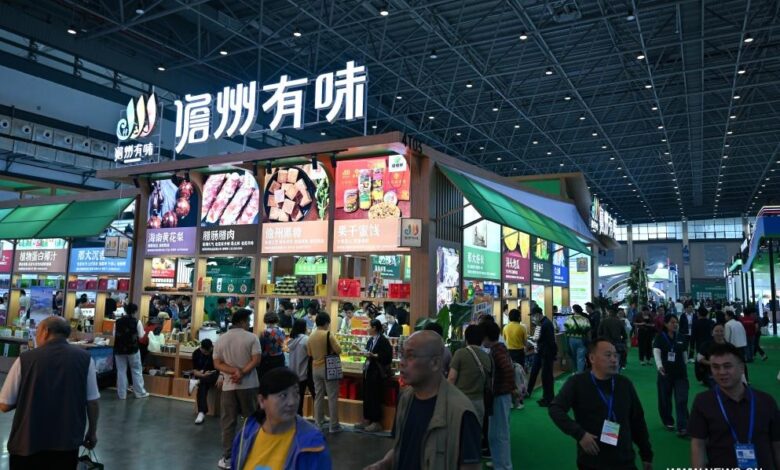 Ouverture de la 28ᵉ édition du Salon international d’hiver des produits agricoles tropicaux de Chine à Hainan 1 WhatsApp Image 2025 12 06 at 12.20.08