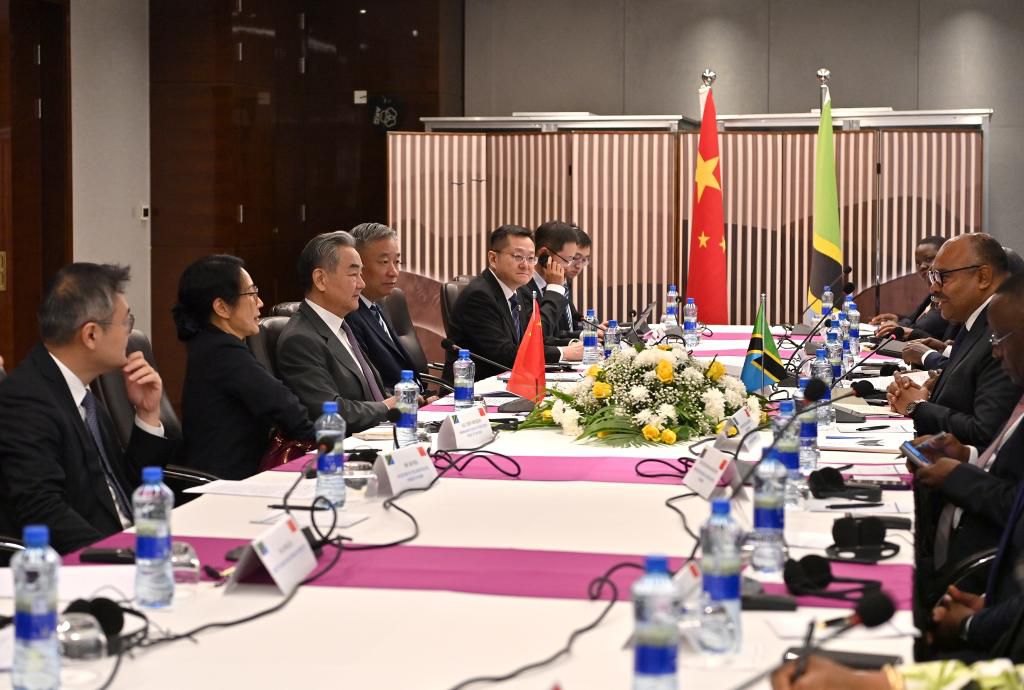 Le ministre chinois des Affaires étrangères appelle à l’approfondissement du partenariat stratégique avec l’Afrique 3 WhatsApp Image 2026 01 13 at 09.59.26 2