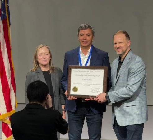 La NASA décerne au Dr Kamal Ouddghiri la Médaille du leadership exceptionnel 1 WhatsApp Image 2026 01 27 at 13.47.43 1