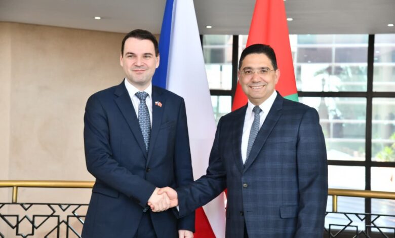 La République Tchèque a considéré, jeudi, "qu’une véritable autonomie sous souveraineté marocaine constitue la solution la plus réalisable" au différend autour du Sahara, ajoutant qu’elle entend agir en conséquence. 1 HEVtSlpWMAAXkhS