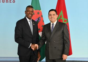 Le ministre des Affaires étrangères du Commonwealth de la Dominique, Vince Henderson a réaffirmé jeudi "le soutien constant du Commonwealth de Dominique à l’intégrité territoriale et à la souveraineté du Maroc sur l’ensemble de son territoire, y compris la région du Sahara". 1 WhatsApp Image 2026 05 21 at 14.42.51