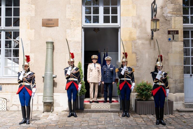 Le Général de Corps d’Armée Mohammed Berrid à Paris : la France salue des relations militaires solides et profondément enracinées avec le Maroc 2 WhatsApp Image 2026 06 18 at 12.48.02 1 scaled
