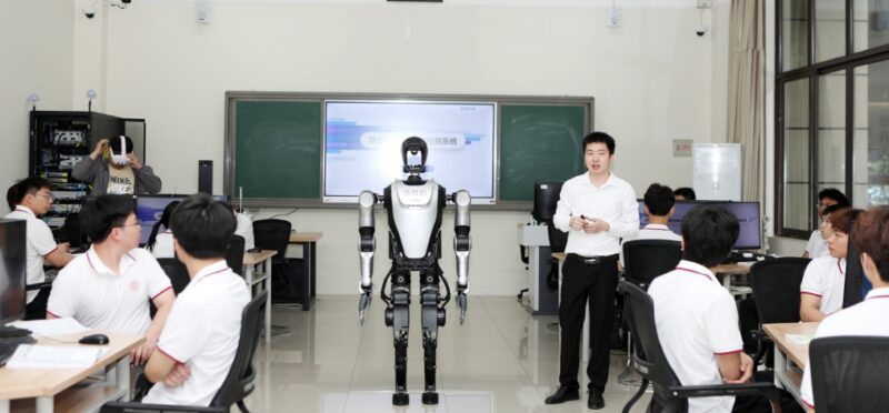 La Chine repense l’éducation spécialisée : l’intelligence artificielle va-t-elle remplacer les méthodes traditionnelles ? 2 WhatsApp Image 2026 09 02 at 09.34.35 1 scaled