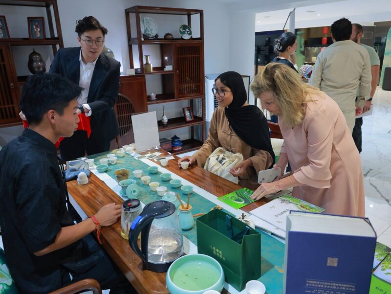 L’ambassadrice Yu Jinsong inaugure à Rabat une exposition de céladon vert du Zhejiang 2 WhatsApp Image 2026 09 14 at 11.52.41 2 scaled